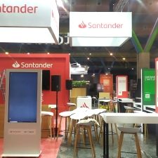 foto-totem-tactil-50-we-grant-visualpanel1