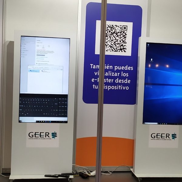 foto-2-totems-tactiles-50-congreso-geer-visualpanel1big