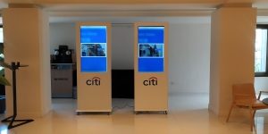 foo-totem-tactil-43-citibank-hard-rock-visualpanel1