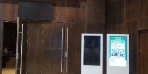 fot-totem-publicitario-50-la-opinion-visualpanel1